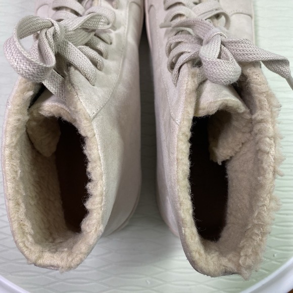 Ann Taylor LOFT faux fur-lined Ankle Boot light beige/off White size 8.5M - Picture 10 of 13